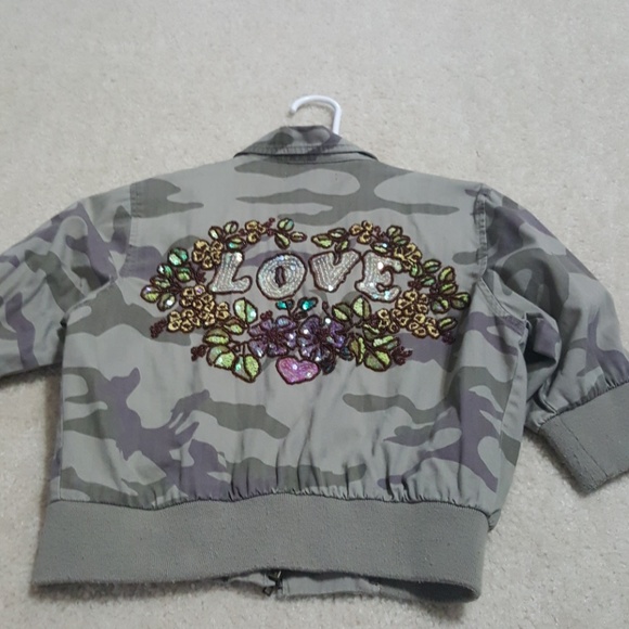 Jacket - Picture 3 of 4